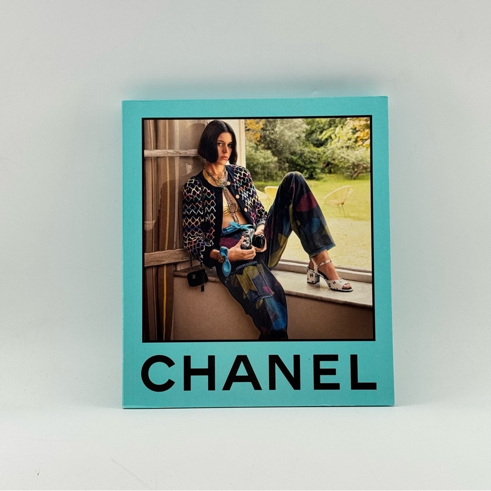 Chanel Fashion Lookbook – Hard Cover Collector’s Edition